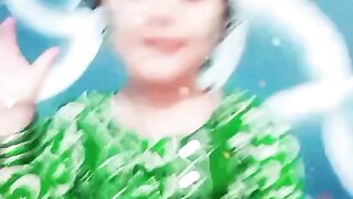 Sweet & Cute little girl dancing on Dil Dil Pakistan