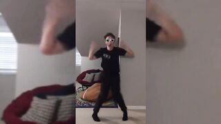 Spooky,scary skeletons dance 2019