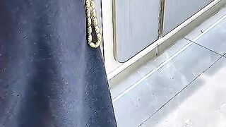 Untung pemilik toko emasnya baik!