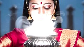 How did Mandodari steal nectar for Ravana?