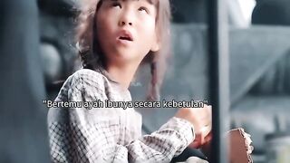 Demi menyelamatkan ayahnya yang sakit dia mencari barang bekas