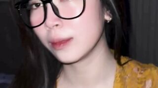 POV LAGI PAKAI KEBAYA KUNING
