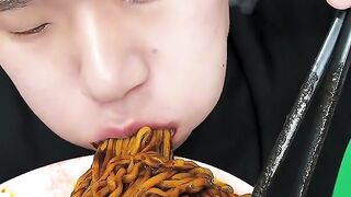Yummy guyss