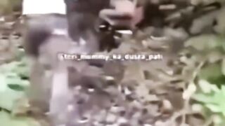 Berburu musang di hutan