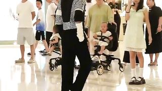 Michael Jackson dance