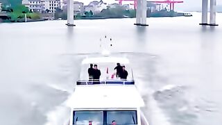 The beautiful boss offered 8M a night, but the man made her cry for mercy after 3 days!