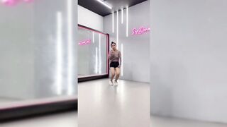 Indian Girl Anshika Pradhan Dance