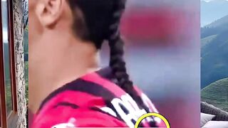 Zlatan tetap jadi Zlatan