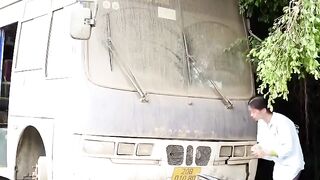 Genius girls challenge  Restart the Hyundai bus (35 seats) after 20 years of abandonment