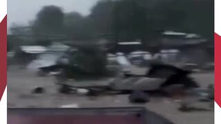 Topan Tino Mengamuk! Banjir Besar Landa El Nido, Filipina Semakin Parah