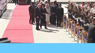 Trump dances at Kuala Lumpur airport during welcome ceremony