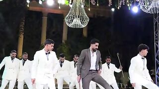 Leader dance
