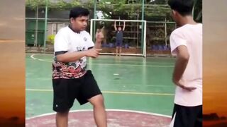 tolong kaki saya sakit
