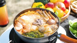 Fall Camping  The weather is getting cold, so cook a pot of red hot sour  in the South.