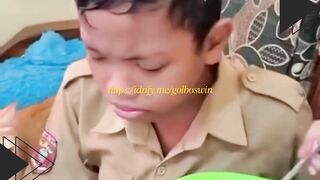 Kucing Ini Juga Mau Dapat Suapan, Aksi Lucu Saat Dekati Anak Majikan!
