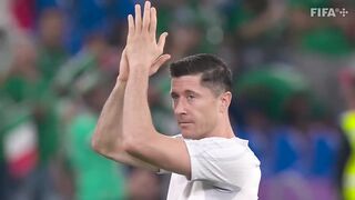 Ochoa HEROICS deny Lewandowski | Mexico v Poland highlights | FIFA World Cup Qatar 2022