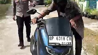 Laugh in the morning 4