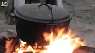 In this video, I will heat gold-containing rocks with fire, completely without using chemicals, to separate pure gold.
