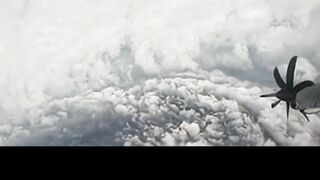 US Air Force Hurricane Hunters capture eye of Hurricane Melissa from within