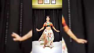 Indian Girl Urvi Nair Dance