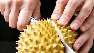 Cut durian