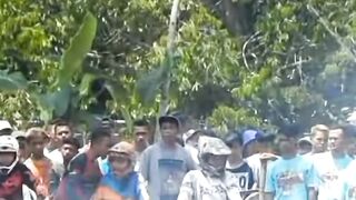 Crosser Wanita Kelas Bebek, Ketika Ras Terkuat Over Gigi