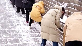 Snow fall in china people reaction