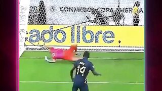 Kiper Gila di Sepakbola