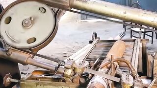 Proses pembuatan engine power di negara paman bergamis