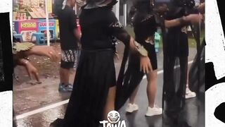 Totalitas tanpa batas wkwkw