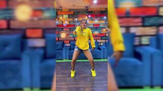 Indian Girl Ishika Singh Dance