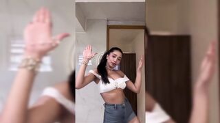 Indian Girl Kashifa Dance