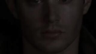 Sunyi itu paling keras saat malam tiba.