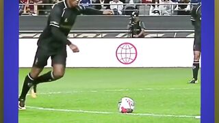 tendangan yang cukup kerasss