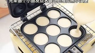 lets make a quick and Easy Breakfast sandwich