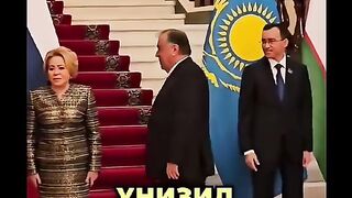 ПРЕЗИДЕНТЪТ НА ТАДЖИКИСТАН УНИЗИ РУСКИЯ ПРАТЕНИК