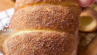 Kürtüş (Hungarian bun)