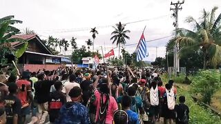 BANGKIT LAWAN PENINDASAN