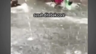 Bangun pagi?  masih loading. MemeLucu