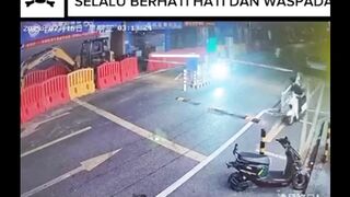 Selalu waspada dan berhati-hati di manapun kalian berada