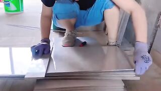 Cewek cantik masang kramik
