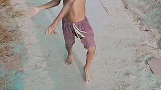 Eneurhrueb4urnr4ueie jrj