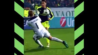 Goal Cantik dari Mesut Ozil
