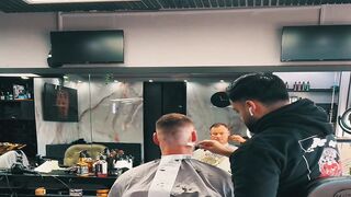 Game-Changing Barber  Salon Footrest Chair  Elevate Your Comfort  Precision!