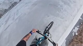 Wait How Is That Possible?! That Is Sleep  Unbelievable Sleeping Moment Caught on Camera