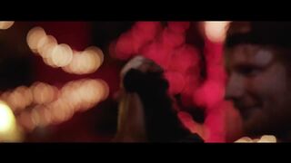 Ed Sheeran - Shape of You (Official Music Video)