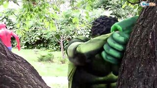 Frozen Elsa PLAYTIME OUTSIDE ! Spiderman Joker Hulk Pink Spidergirl Kids Funny Video Real Life