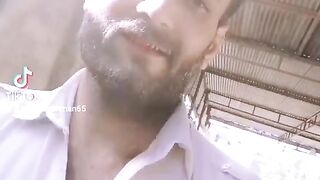 Dekhty hi hum ko
