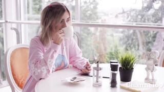 Coffe with Eva Elfie