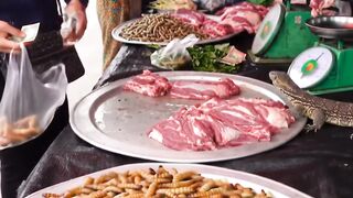 Unique Local Foods and Lively Street Scenes